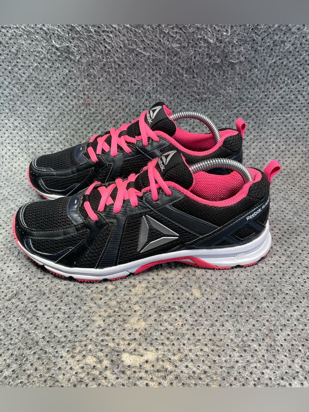 Reebok Runner Black Pink Running Shoes Size 9 Women’s